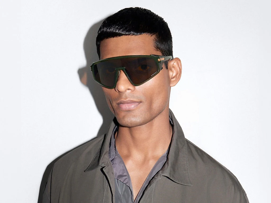 OO9404 Latch Panel Oakley Green/Brown L - Image 2