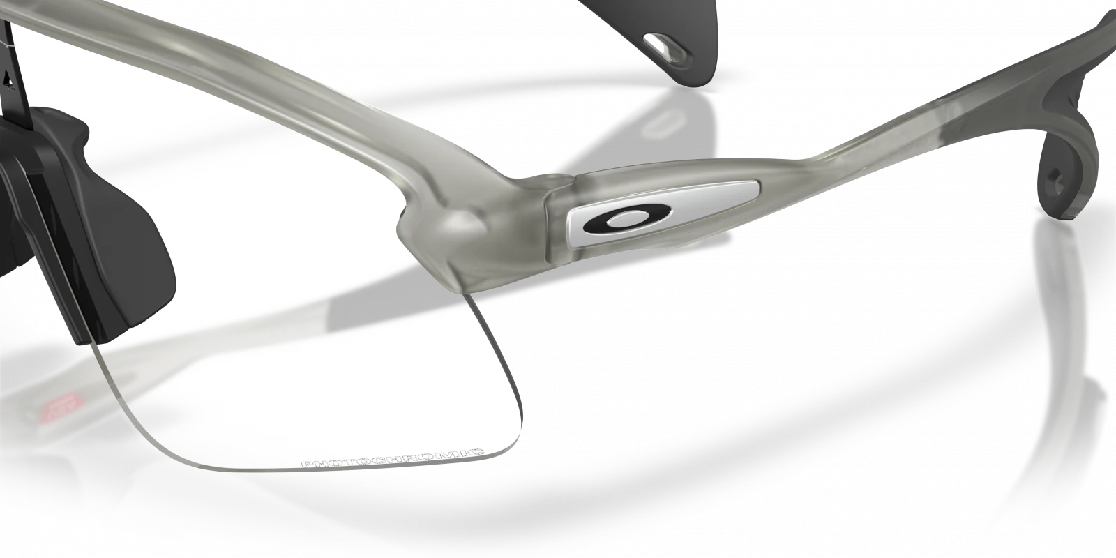 OO9518 Oakley Matte Grey/Black-Clear - Image 11